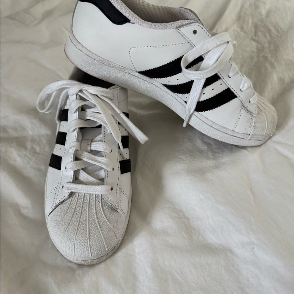 Adidas superstar